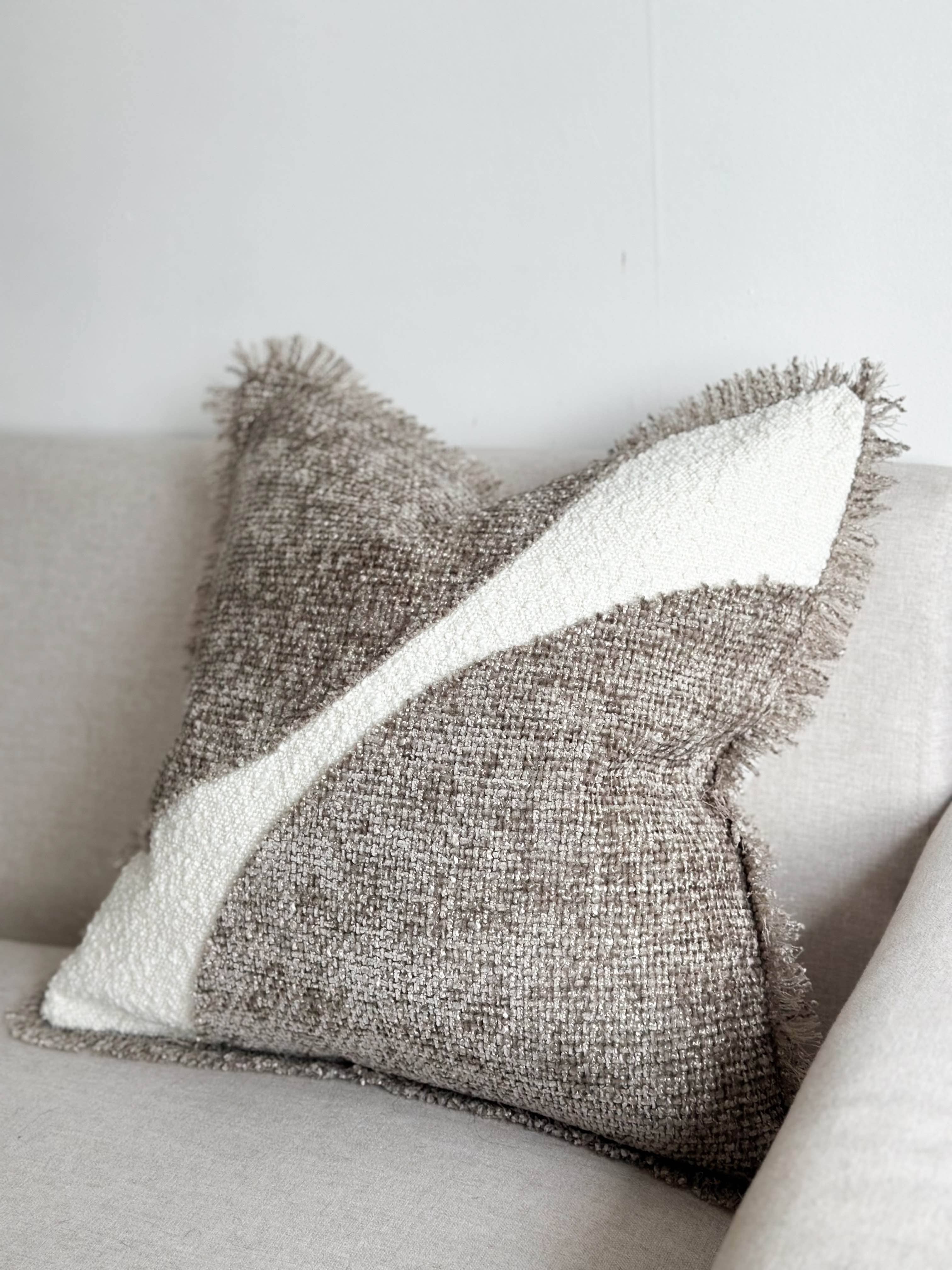 Sienna Chenille Pillow 18 x 18 in - Two Toned Fringed