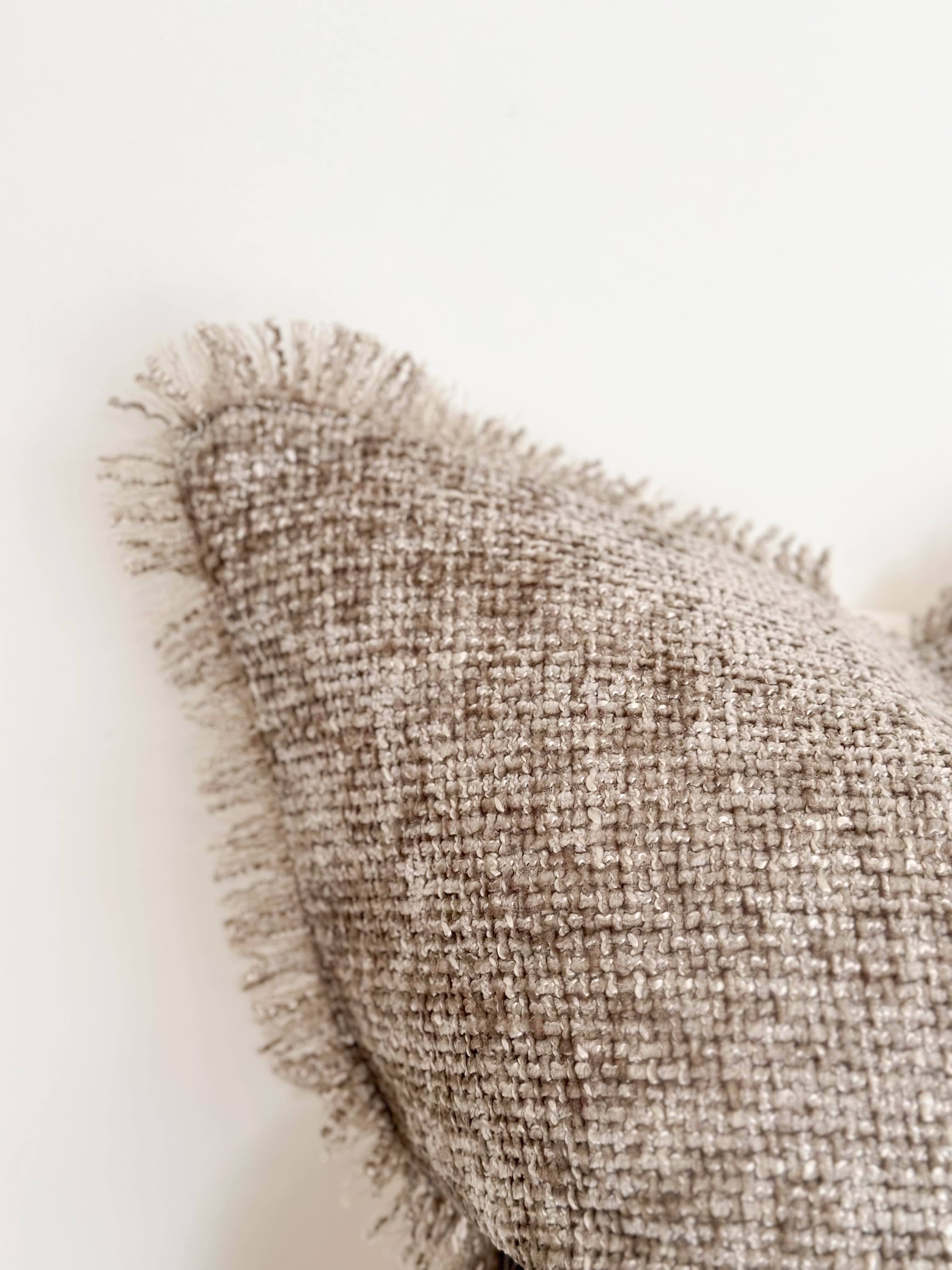 Sienna Chenille Pillow 18 x 18 in - Two Toned Fringed