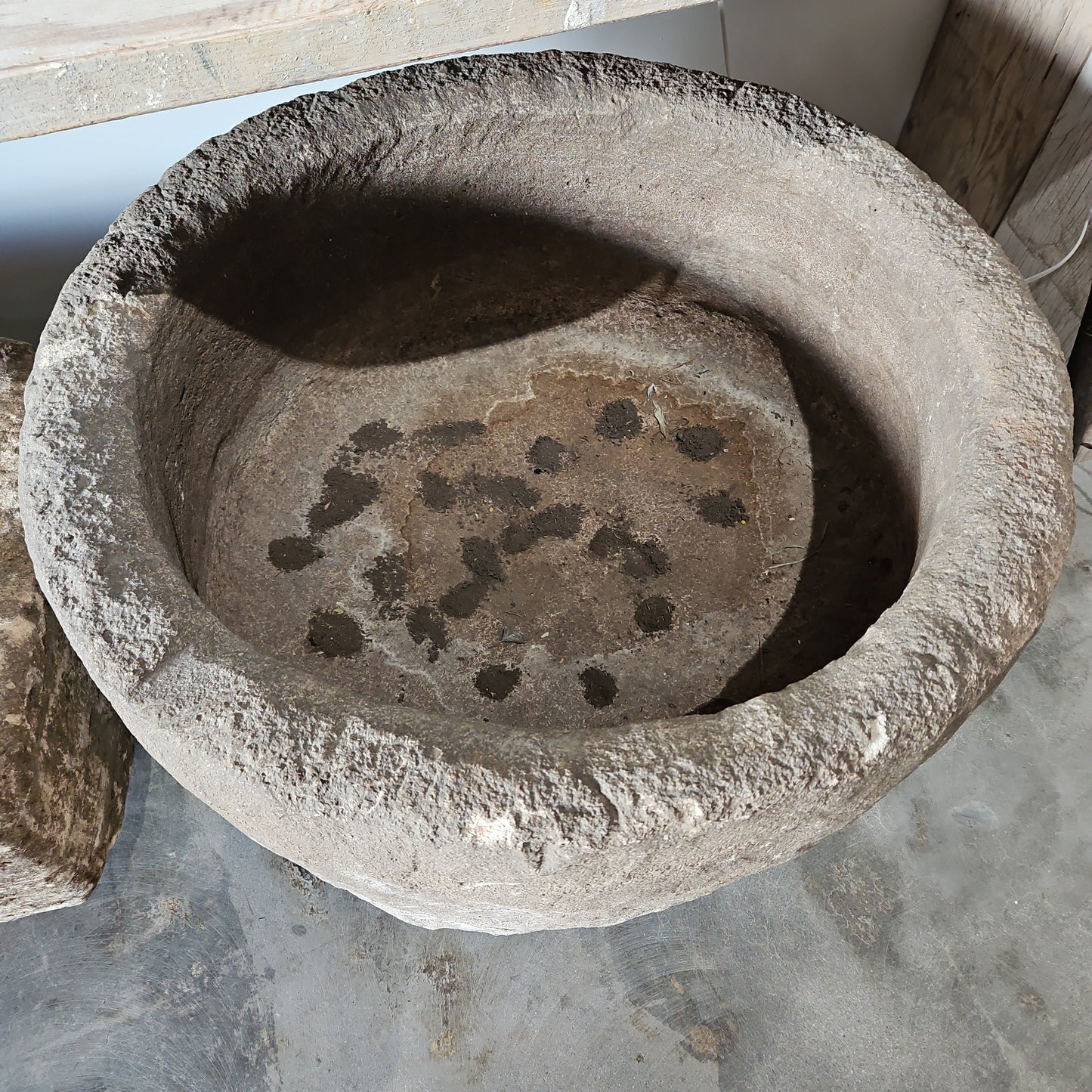 Limestone Trough 1522 - round