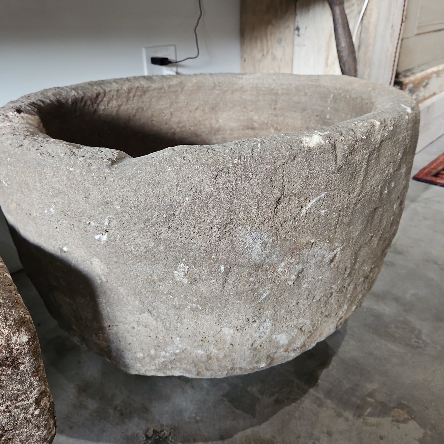 Limestone Trough 1522 - round