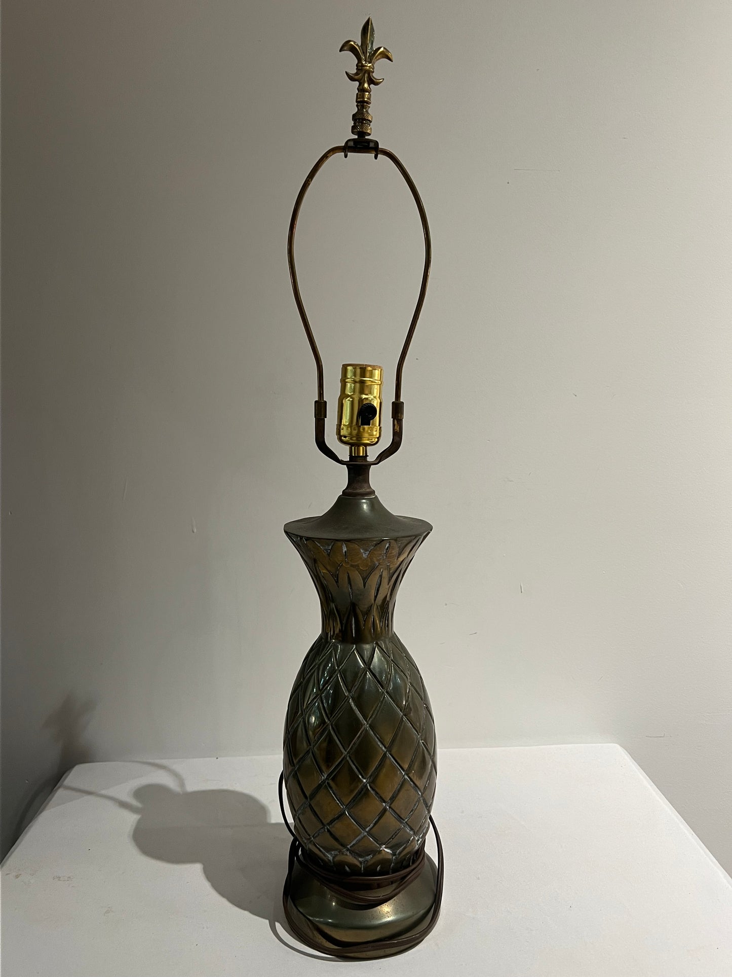 Patina pineapple lamp