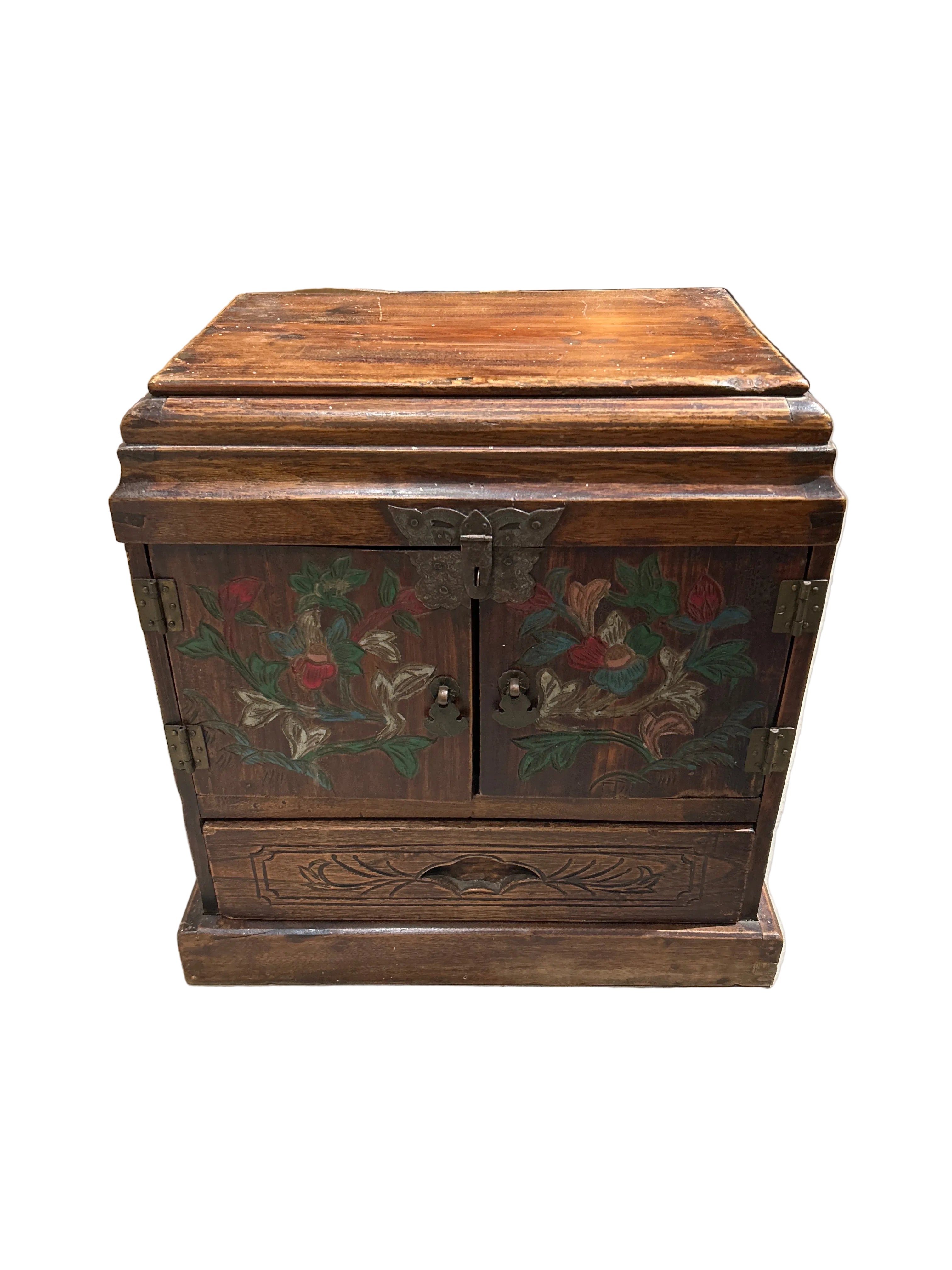 Vintage hand painted Chinese jewelry box
