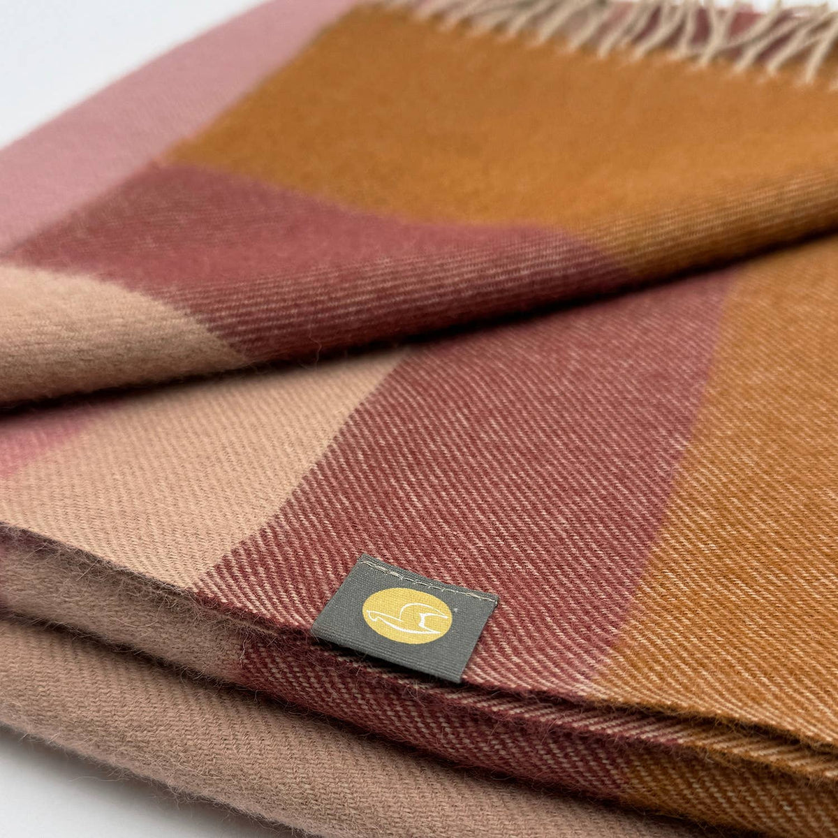 100% Baby Alpaca Throw - Mocha Mousse