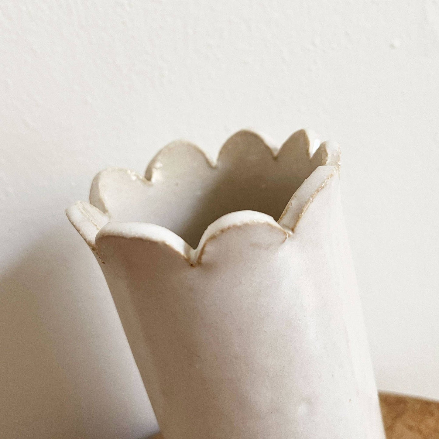 Scallop Vase: Medium