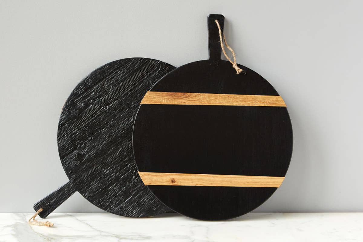Mod Charcuterie Cheese Board, Medium Round, Black