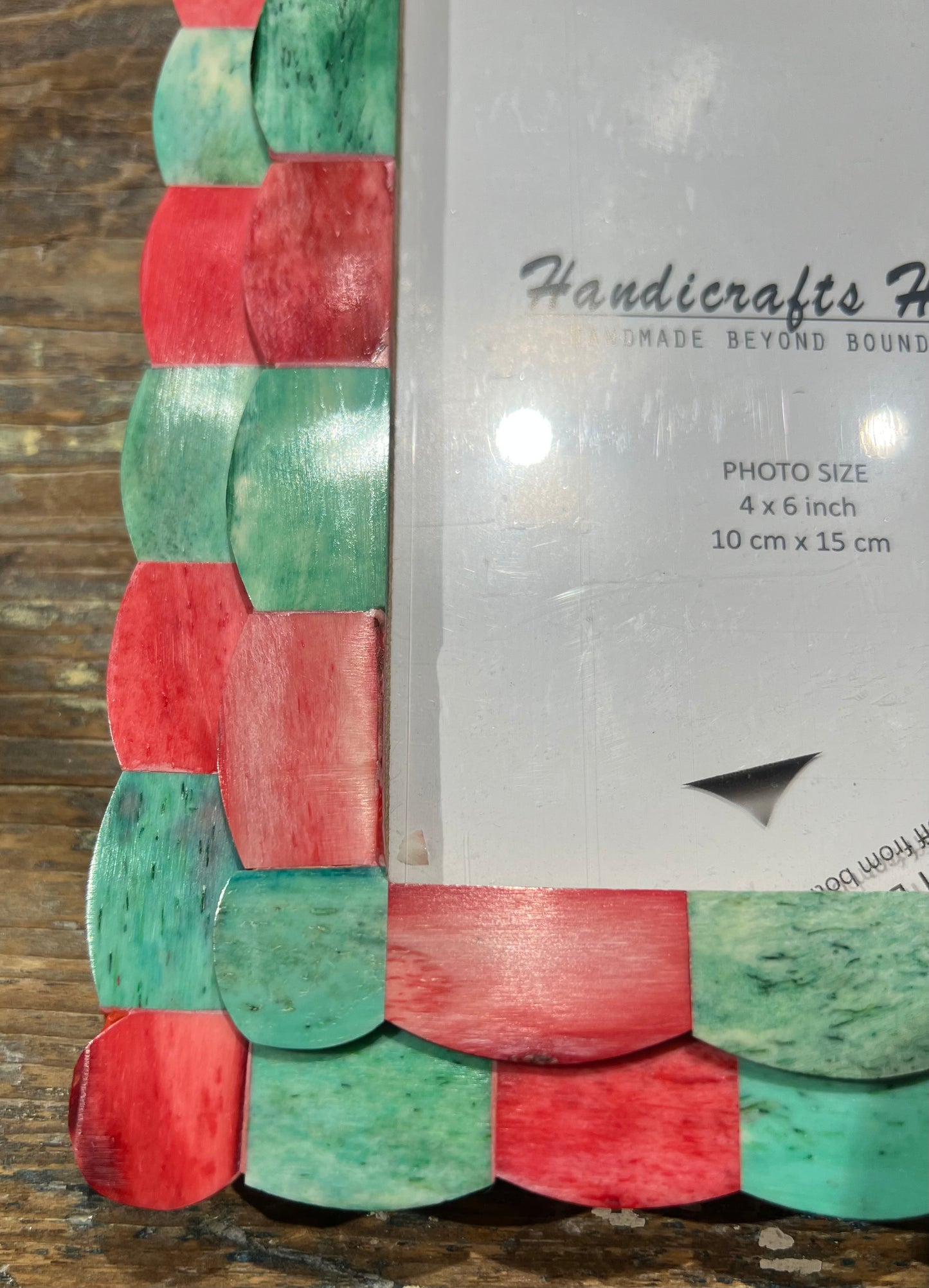 Picture Frame Scalloped Art Green & Red 4x4 Inch: Green & Red