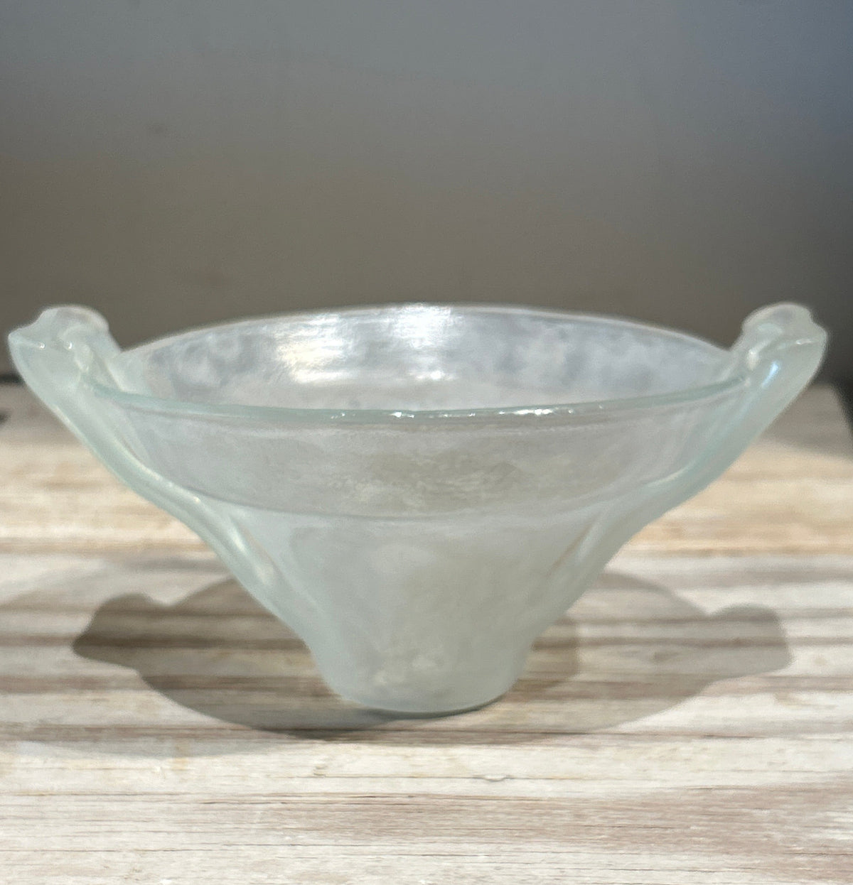 Vintage wavy glass bowl