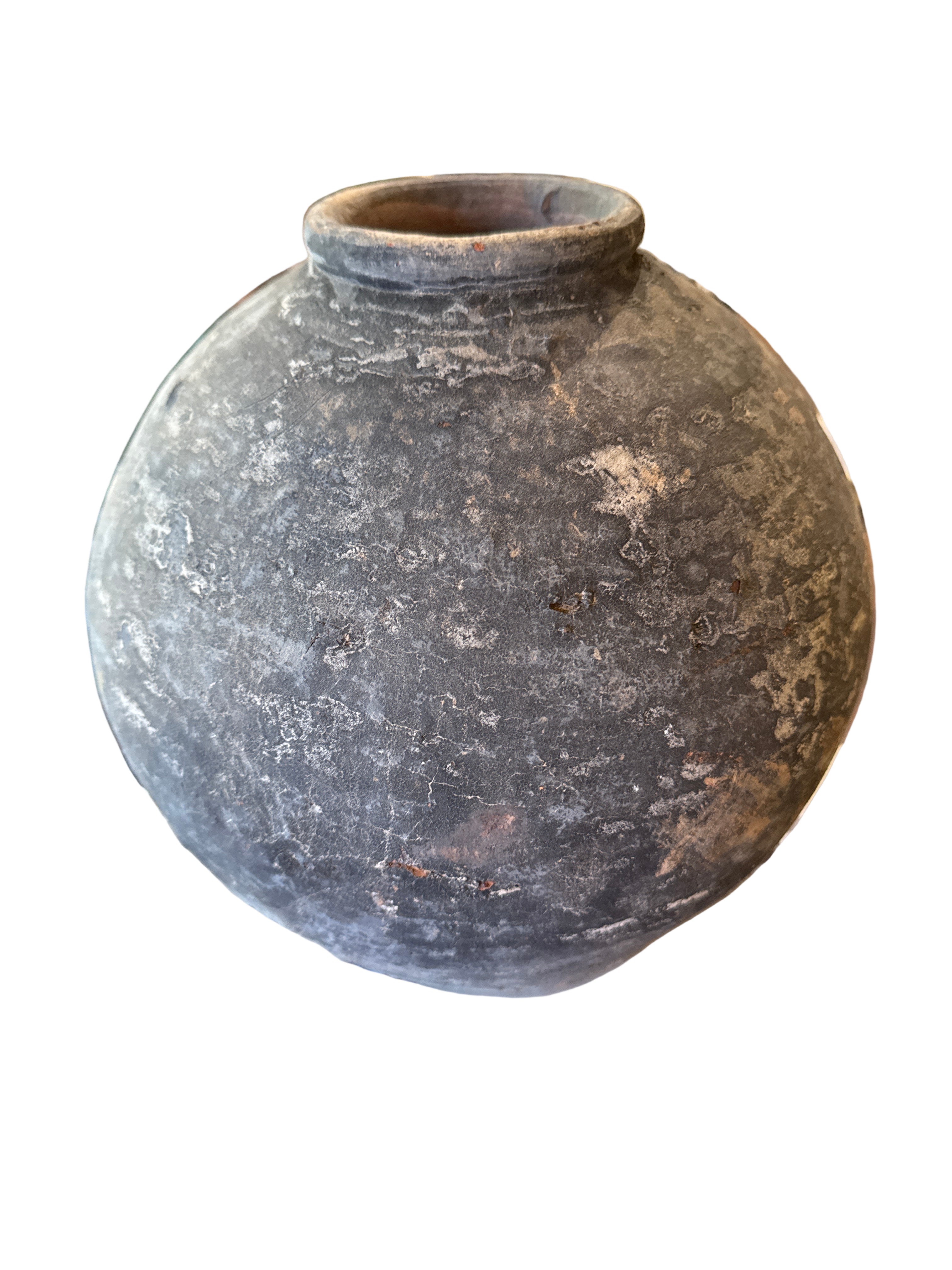 Grey Vintage pot