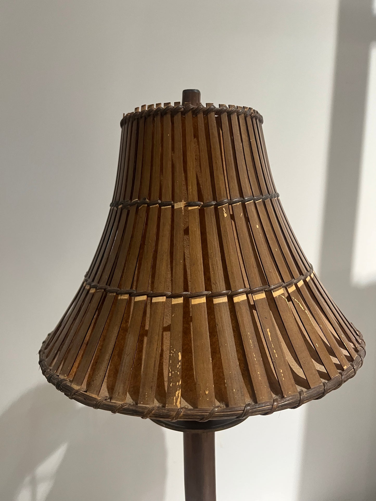 Tassel lamp