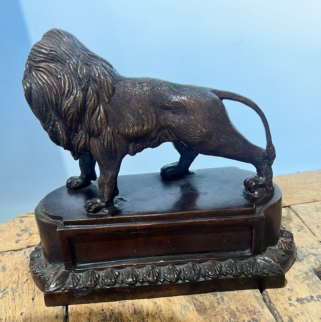 Lion figure