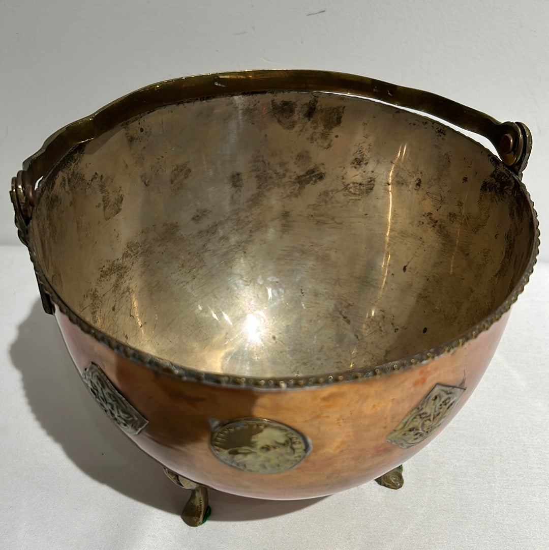 Vintage copper footed pot with handle