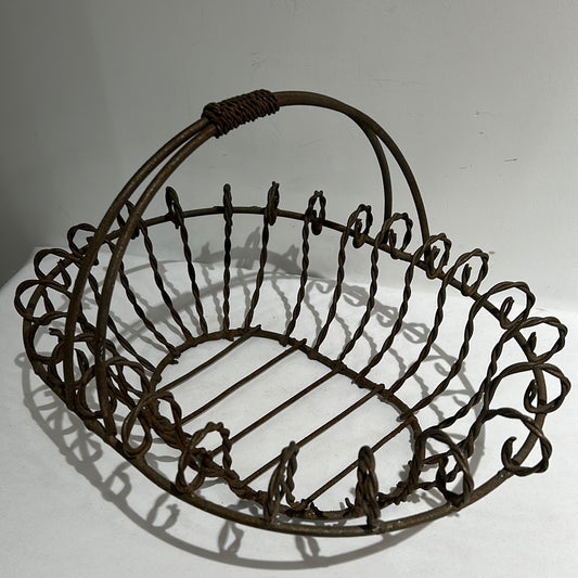 Wire basket