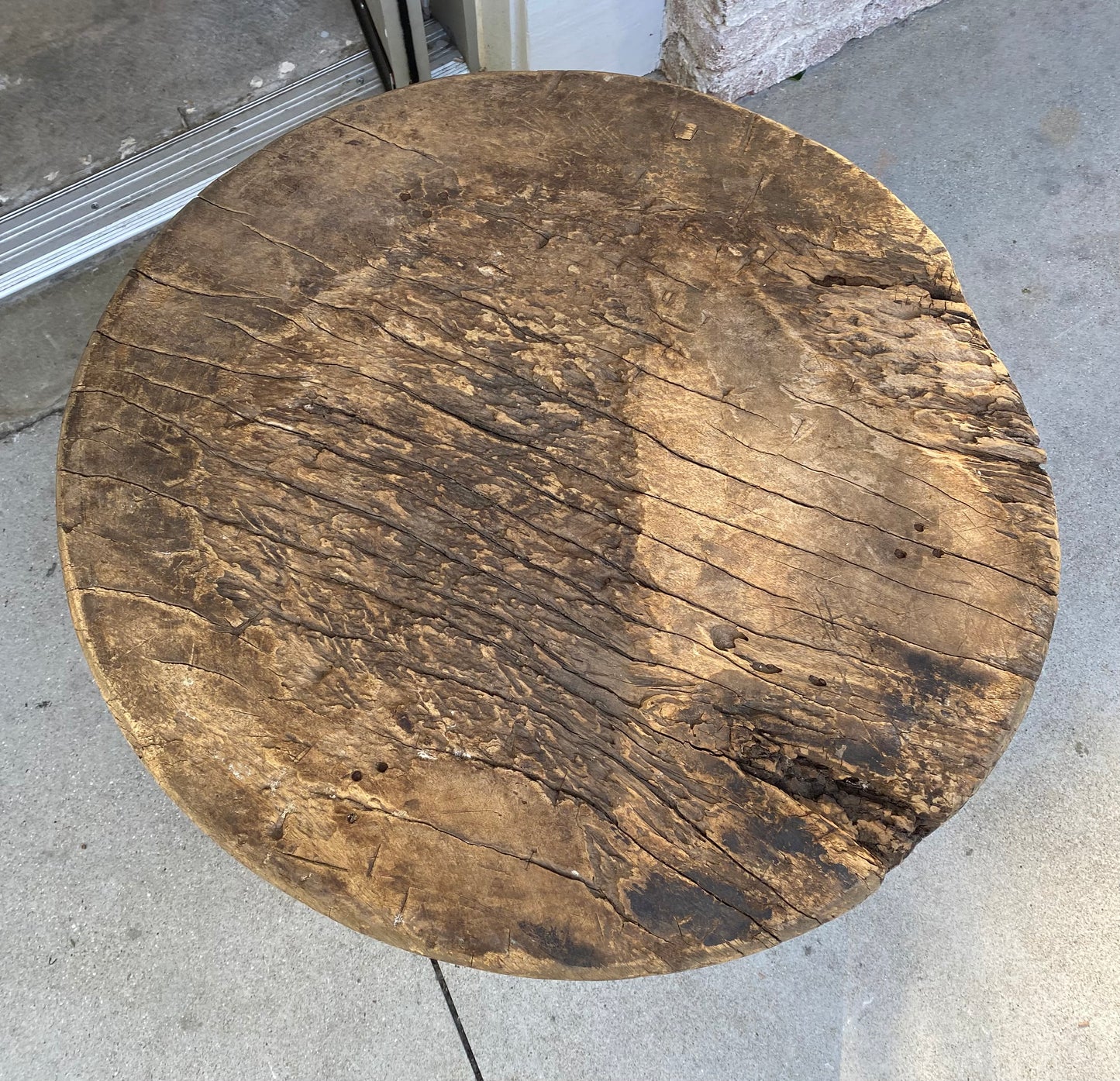 Round low Side Table