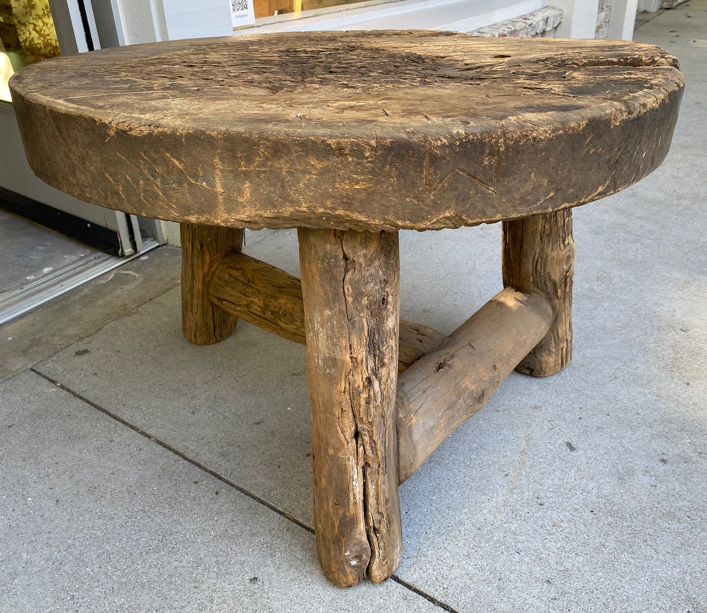 Round low Side Table