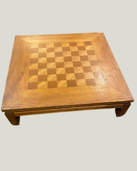 Low chess/checkers table