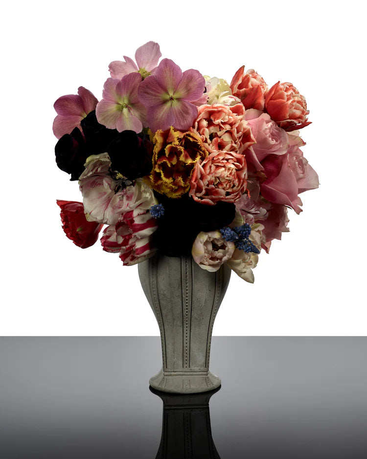 Josephine Concrete Vase w/ Glass Tube