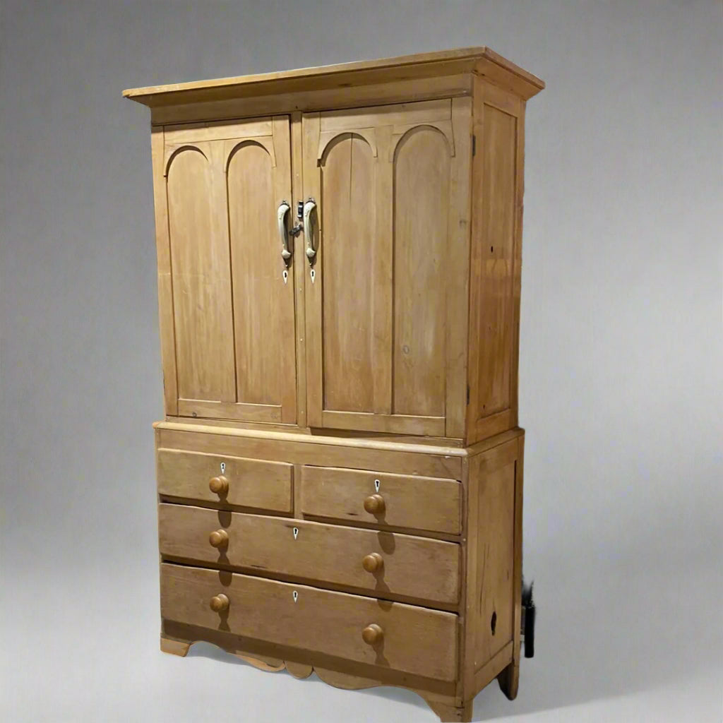 Cabinet hutch