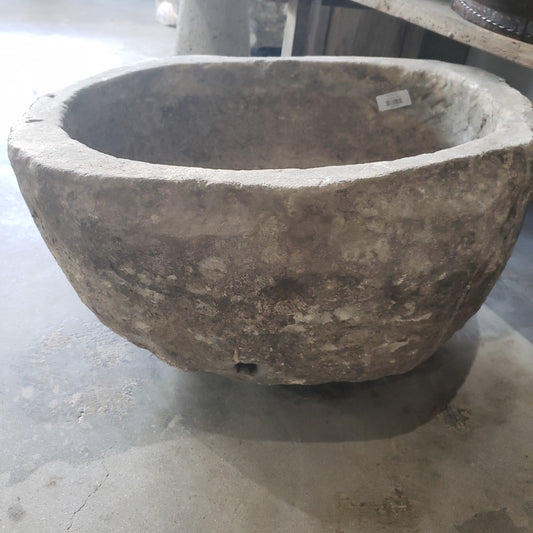 Limestone Trough 1440 - round